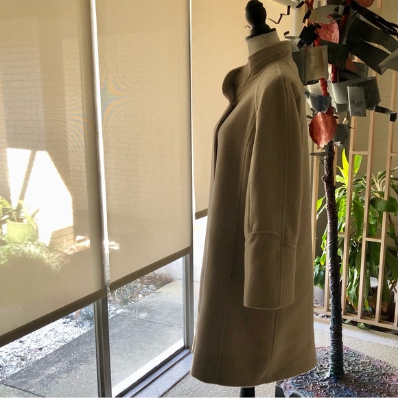 Jones New York Off-White Winter Coat,  excellent condition, flattering style! - Picture 4 of 14